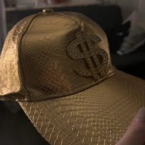 Gold digger keps  - Perfekt till haloween! Inga defekter köpt här på plick ❣️