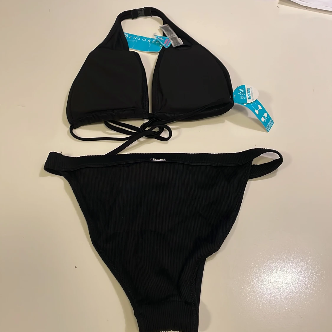 Svart bikini från New Yorker  med ribbad detalj - 3