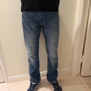 Lee Blake jeans - Snygg Lee blake jeans i väldigt bra skick som nya. Storlek 31/32.                                 