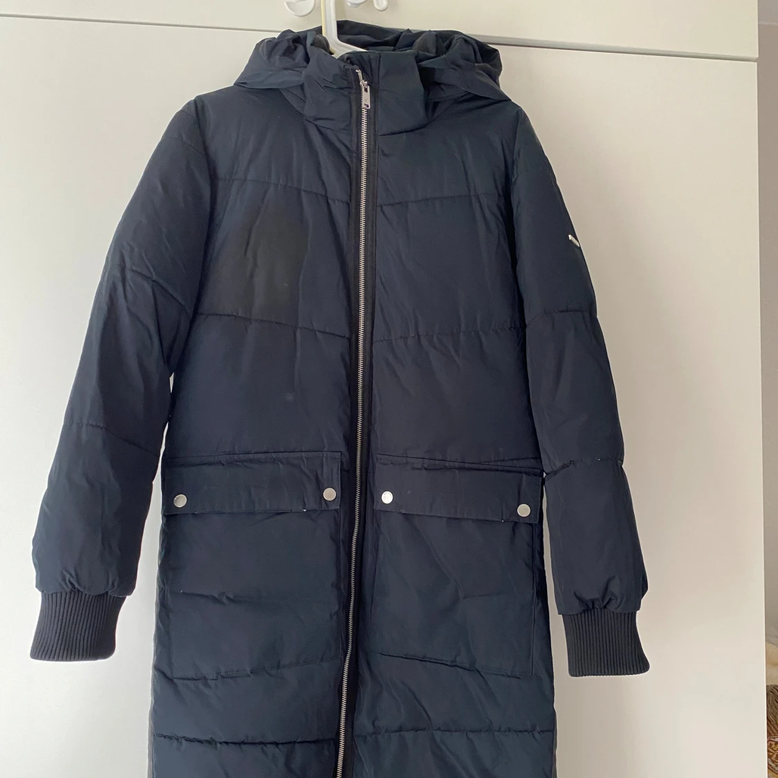 Svart lång pufferjacka från Everest - 1