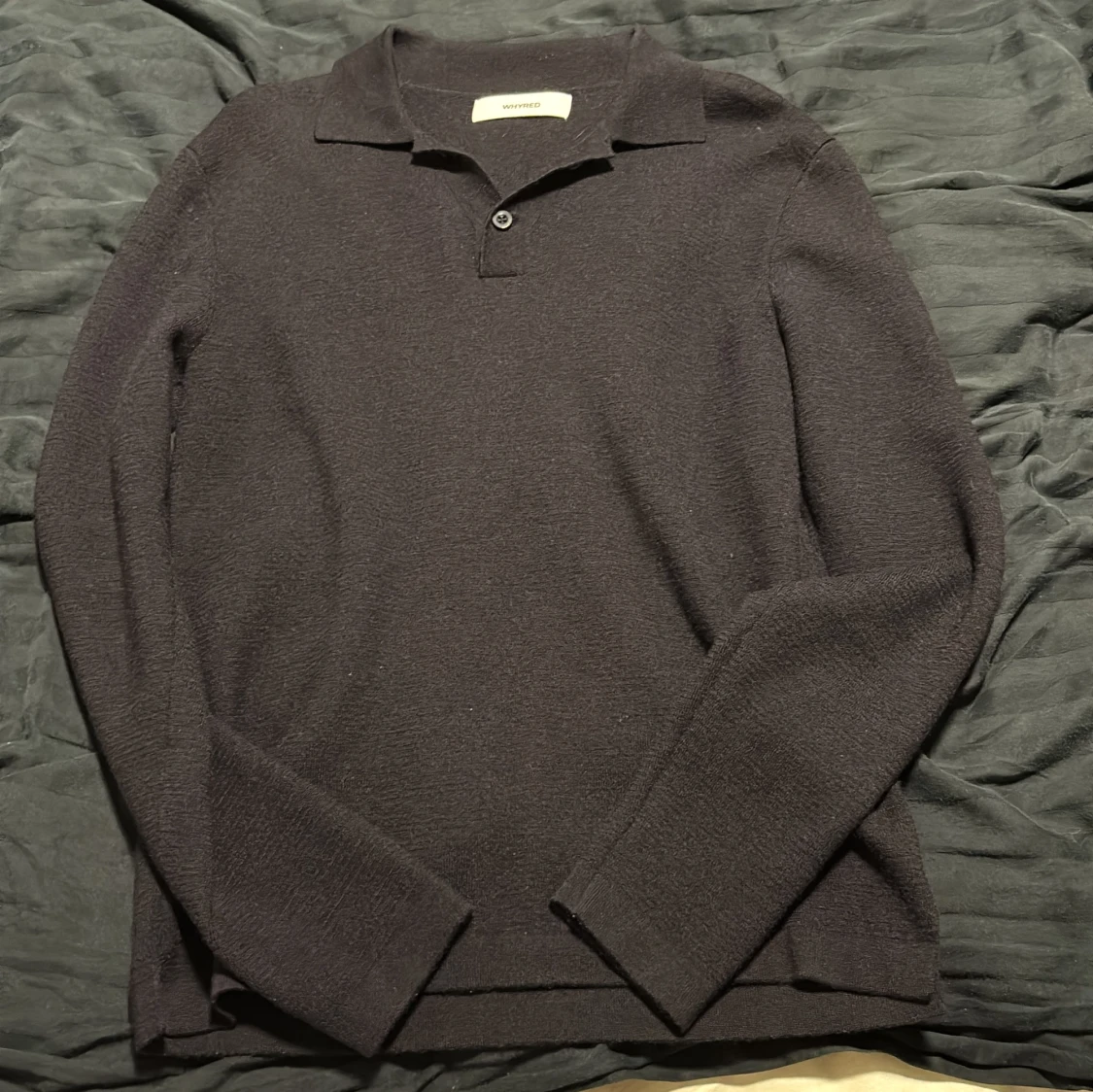 Svart stickad pikétröja Whyred - 1