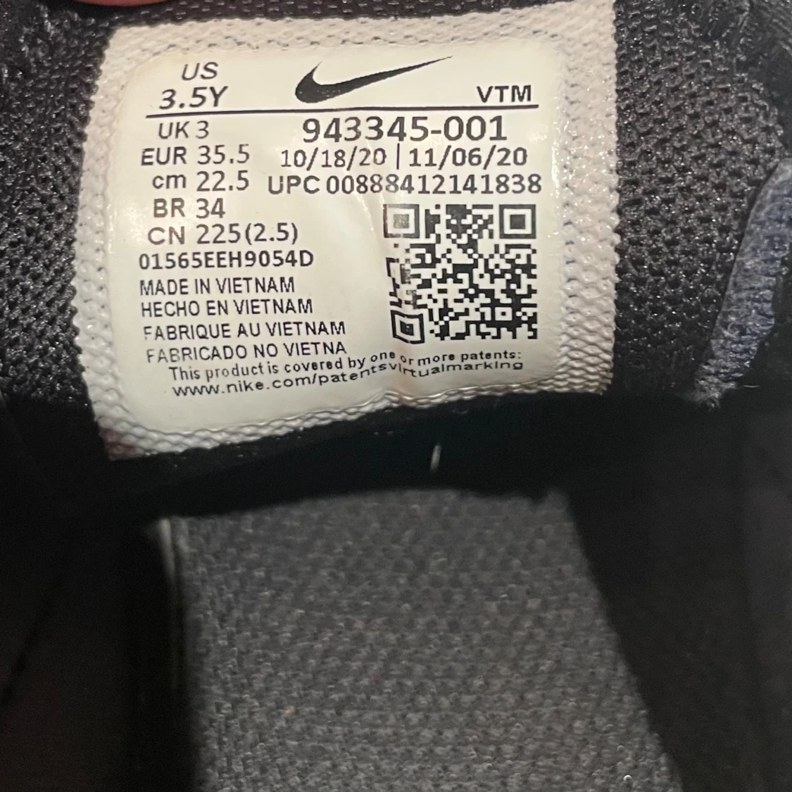 Nike Air Max 270 svart/vit sneakers - 2