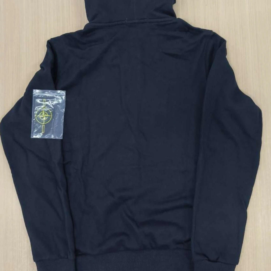 Svart hoodie från Stone Island - 1
