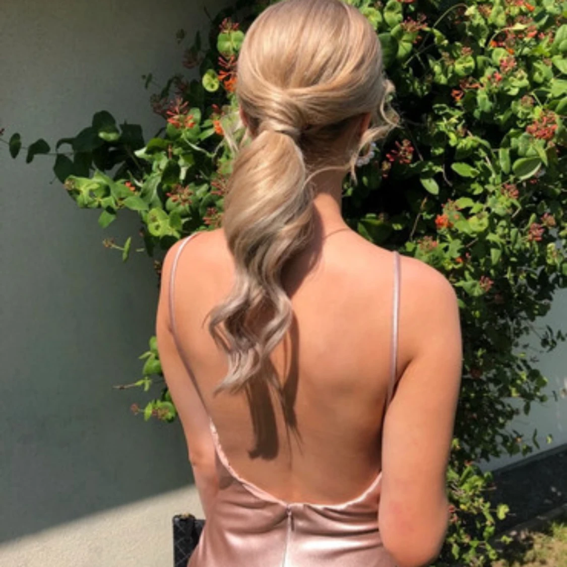 Ljusrosa balklänning i satin - 2