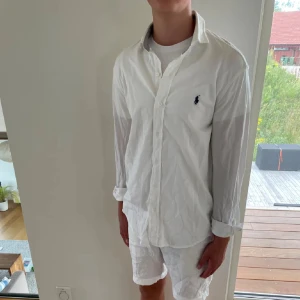 Polo Ralph lauren skjorta  - Säljer nu denna Polo Ralph lauren skjorta, skriv för fler bilder/frågor🙌🏼