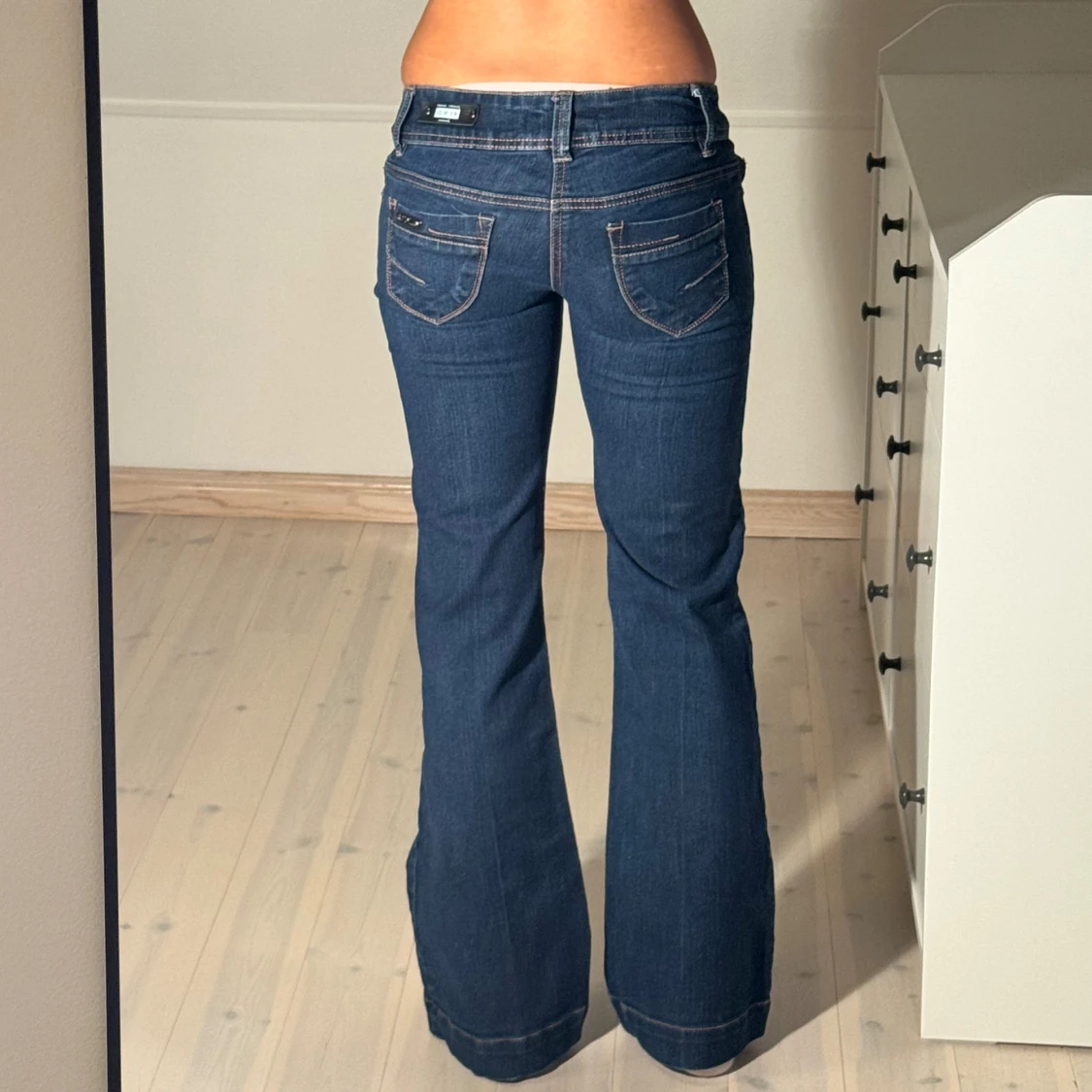 Low bootcut jeans  - 2