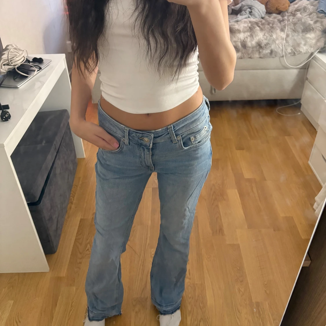 Ljusblå lågmidjade Jeans