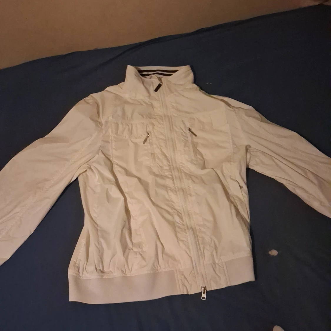 Vit vindjacka från ZNY