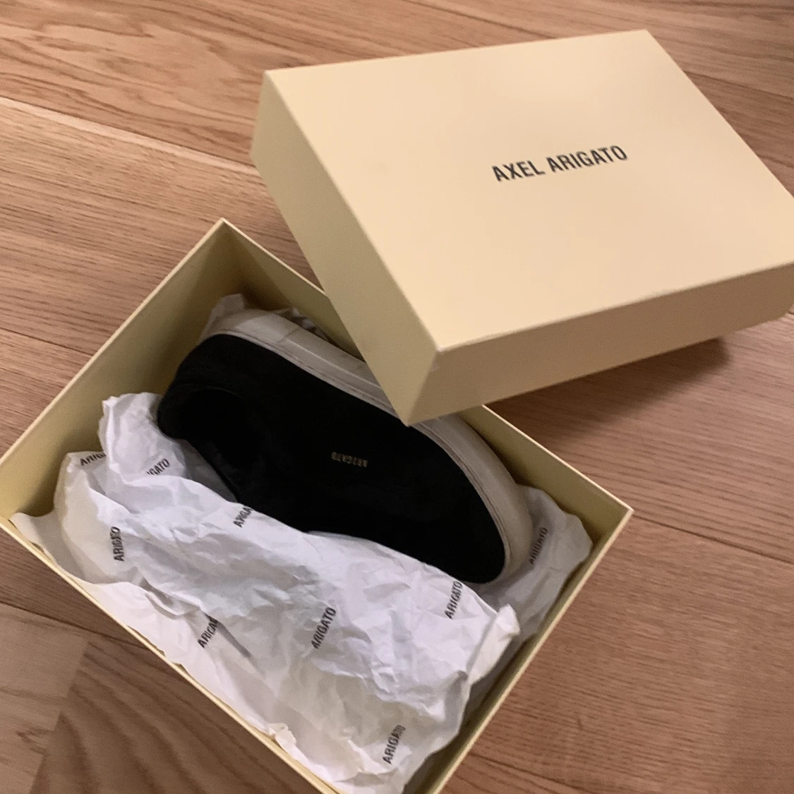 Svarta sneakers från Axel Arigato - 3