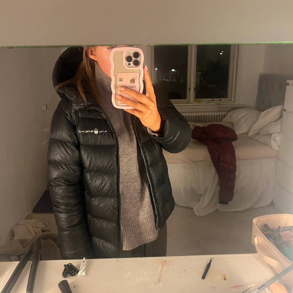 Svart pufferjacka från Save The Duck - 1