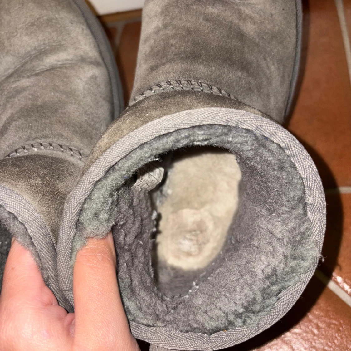 Grå UGG boots i mocka, ÄKTA! - 3