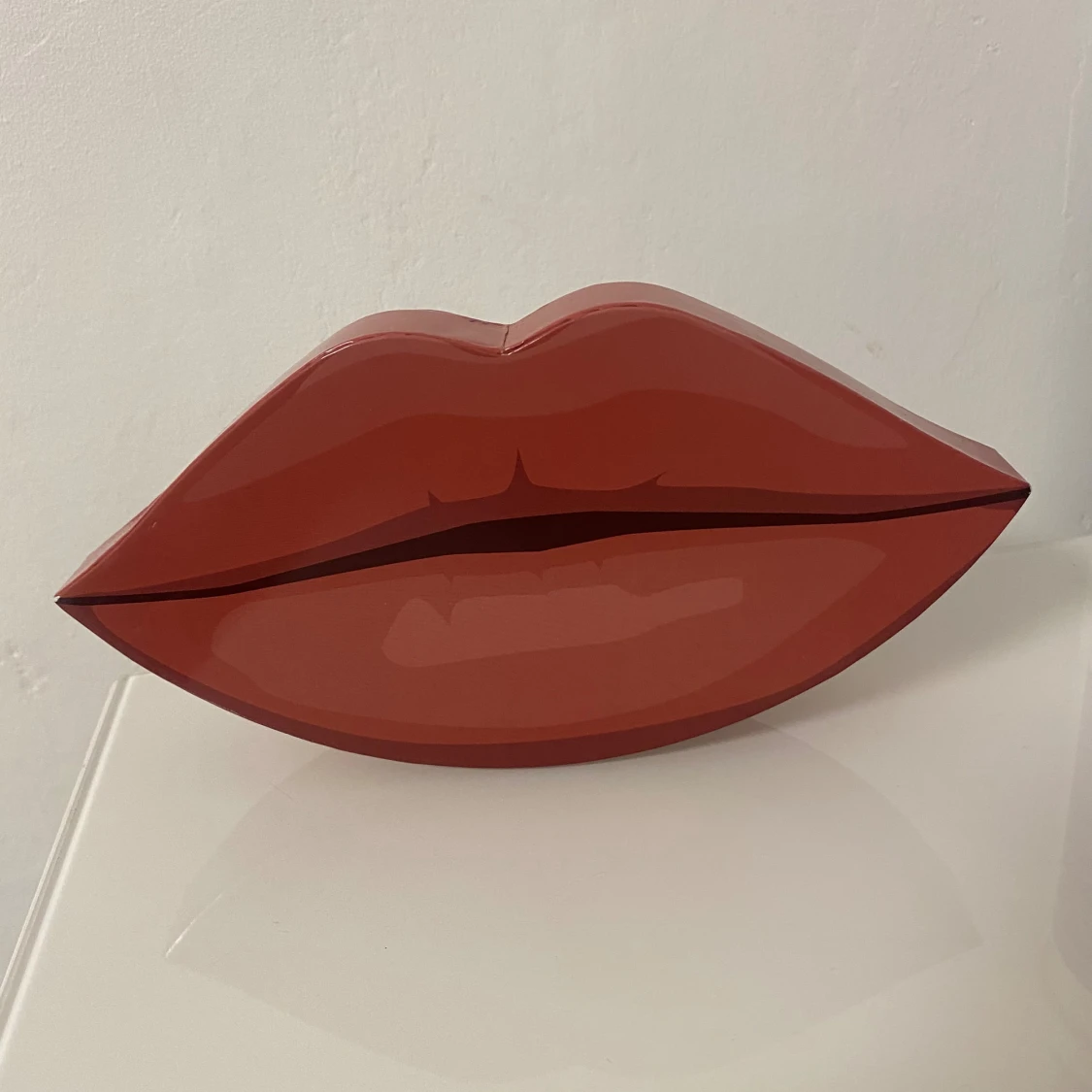 Tom läpp box från isadora