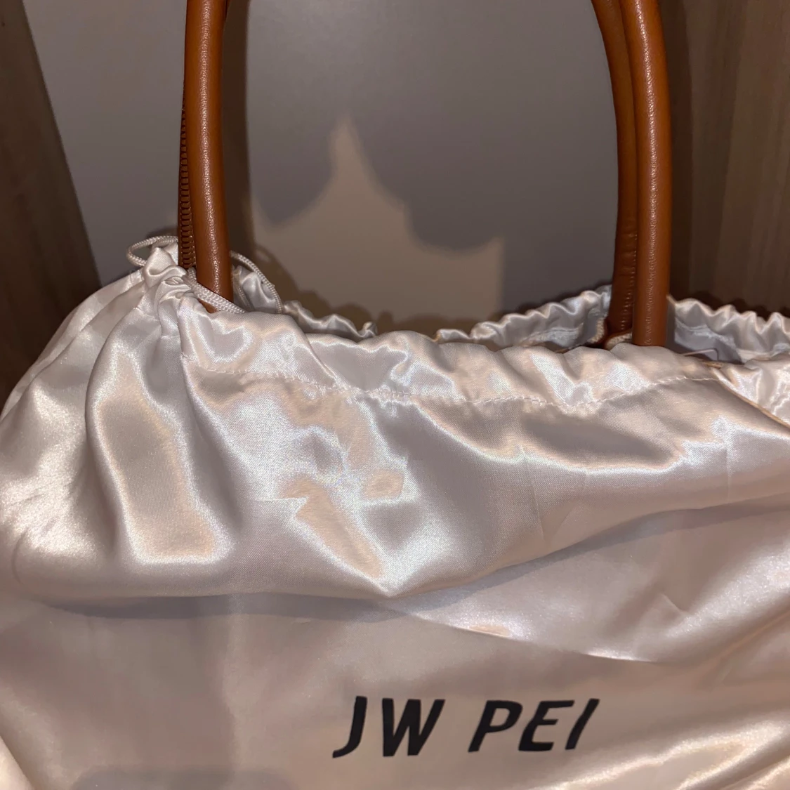 JWPEI Hana väska brun-beige (storlek Medium)  - 3