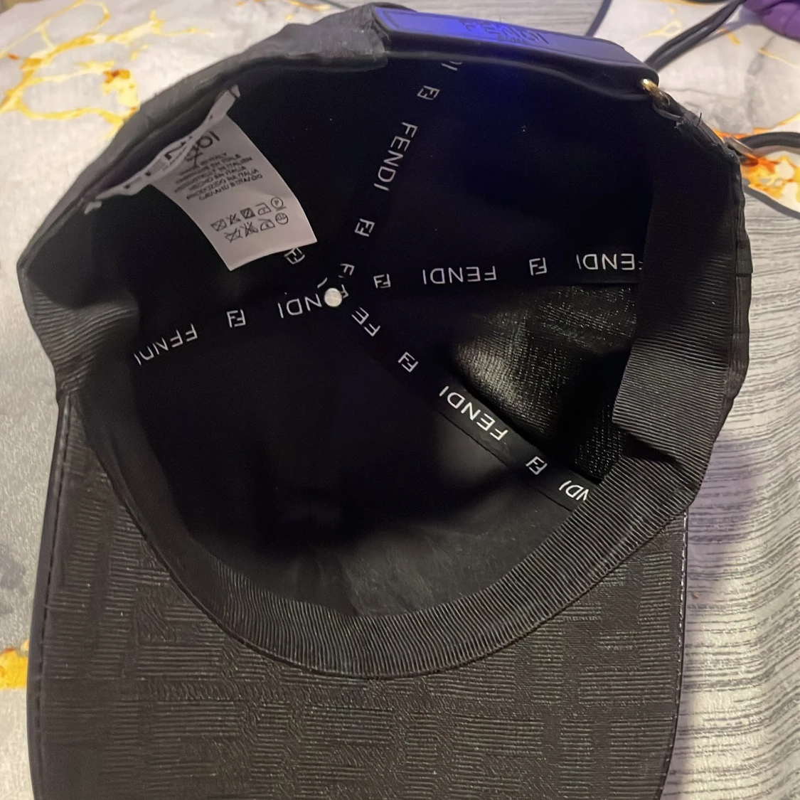 Svart Fendi keps med logomönster - 2