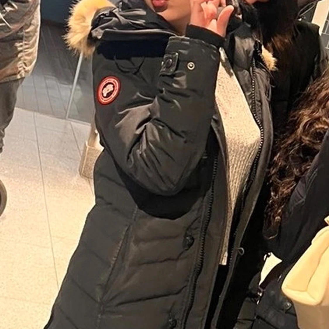 Svart Canada Goose dunjacka med päls - 1