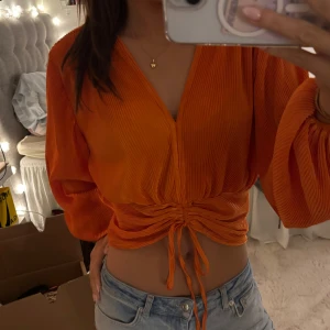 Blus - Unik orange blus!!🧡🧡