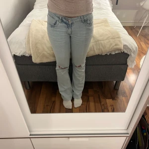 Nelly jeans - Använd några gånger men är o bra skick, köpta i storlek M men passar mig som brukar ha S, de va stora i storleken