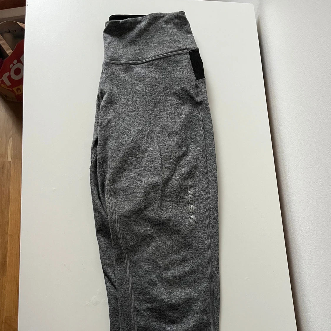 Grå träningsleggings från SOC