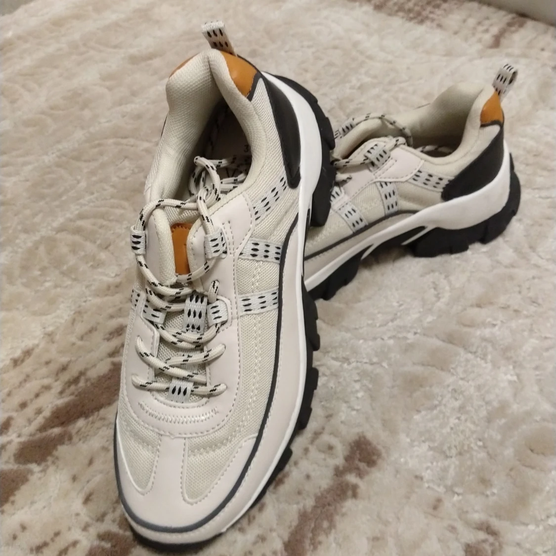 Chunky beige sneakers - 2