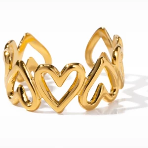 Dam ring med hjärtan - Dam ring passar perfekt när du vill bära något som symboliserar kärlek – i alla dess former. 150 kr