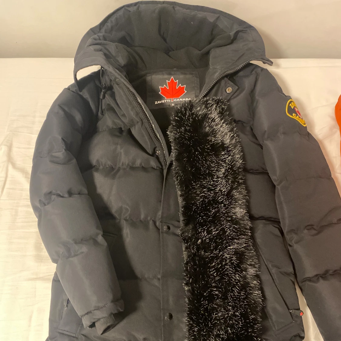 Svart pufferjacka från Zavetti Canada - 2