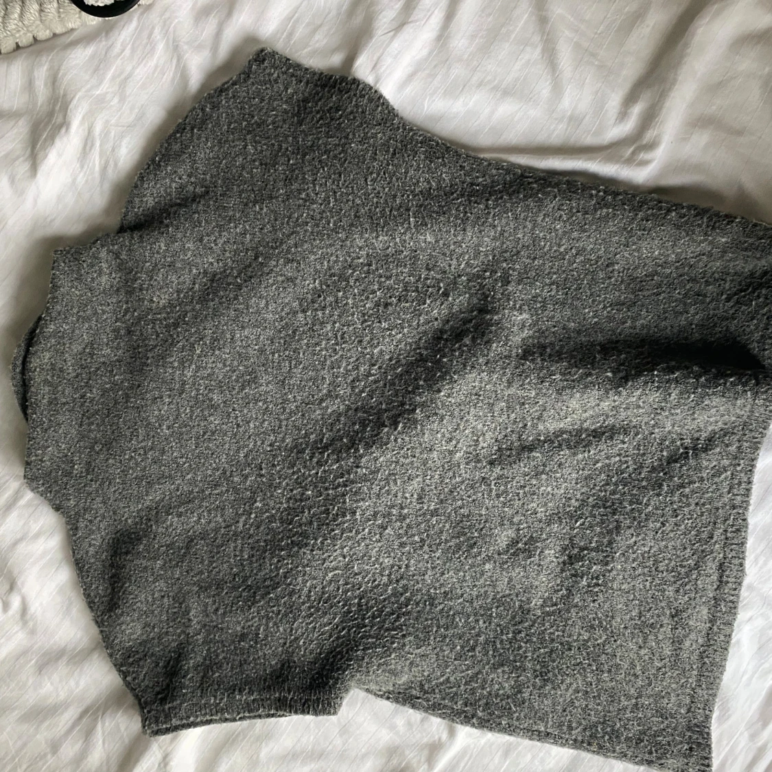 Grå stickad polotröja kortärmad - 1