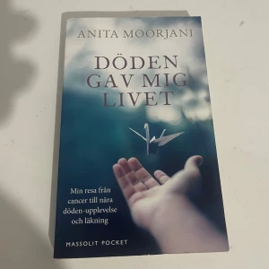 Döden gav mig livet - En gripande berättelse om en personlig resa från cancer till en nära döden-upplevelse och läkning. Perfekt för dig som söker inspiration, livsmod och vill läsa om verkliga händelser som berör på djupet.