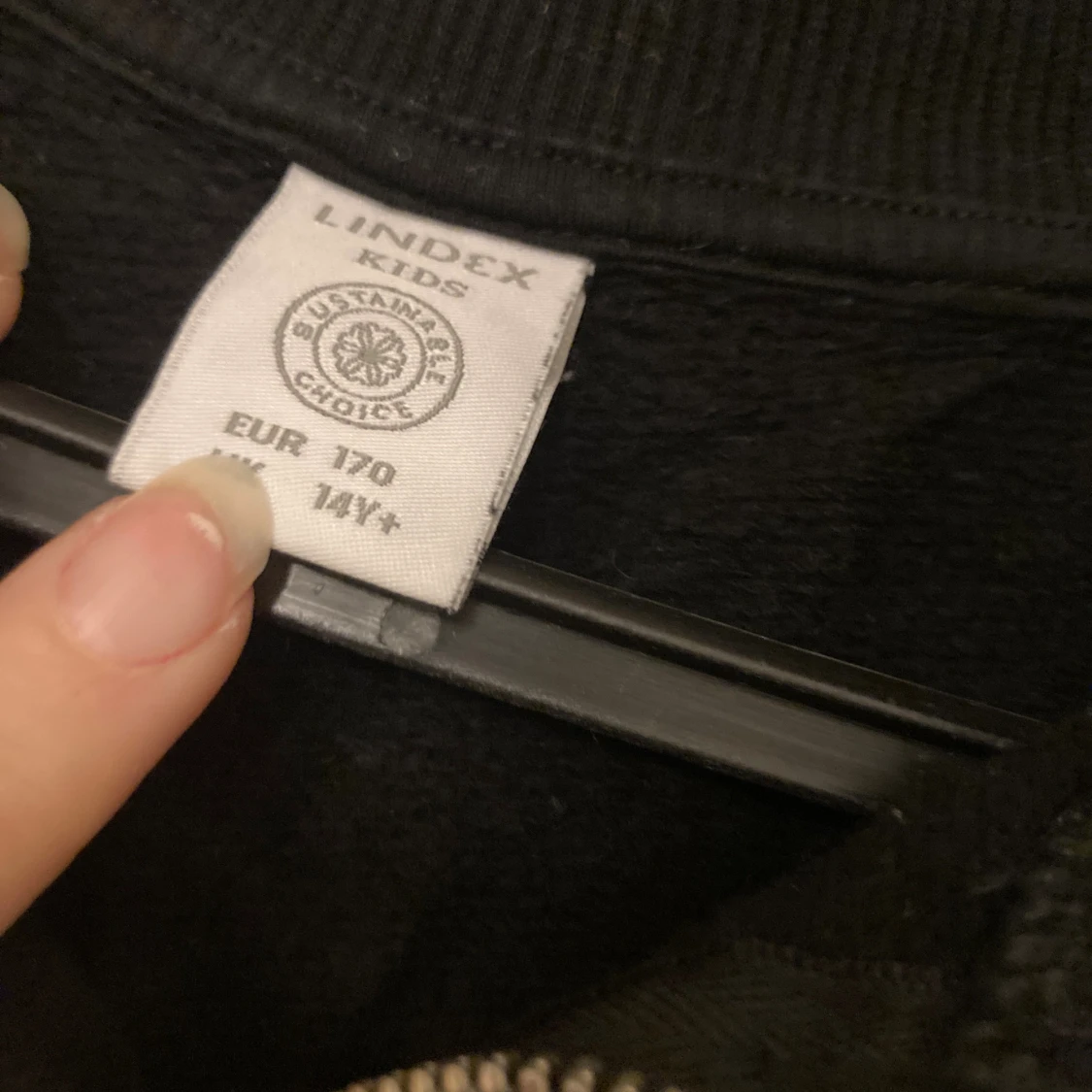 Svart half zip tröja  - 2