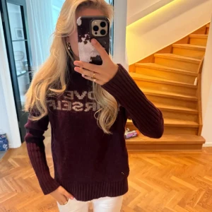 Söker Zadig tröja - Söker exakt denna, kontakta mig om ni har den eller ser någon till salu 🙏🏼💕köper för 1500 om någon som ser detta har den