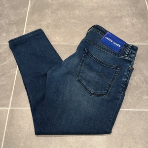 Jacob Cohën chris  - Ett par riktigt snygga byxor från Jacob Cohën i storlek W34 i modellen chris 