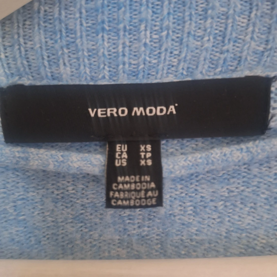 Ljusblå stickad tröja från Vero Moda - 1
