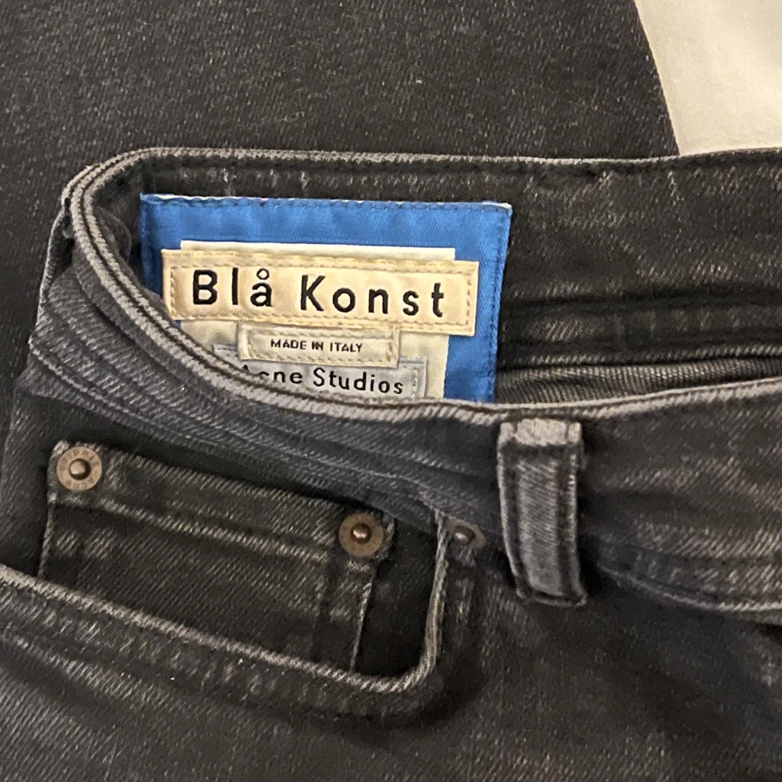 Svarta Acne Studios Blå Konst jeans