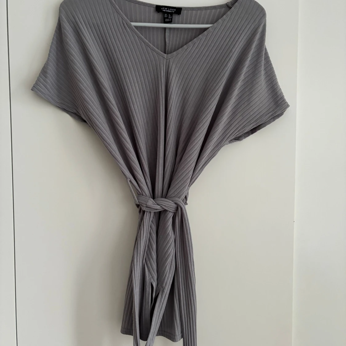 Grå ribbad omlottop New Look