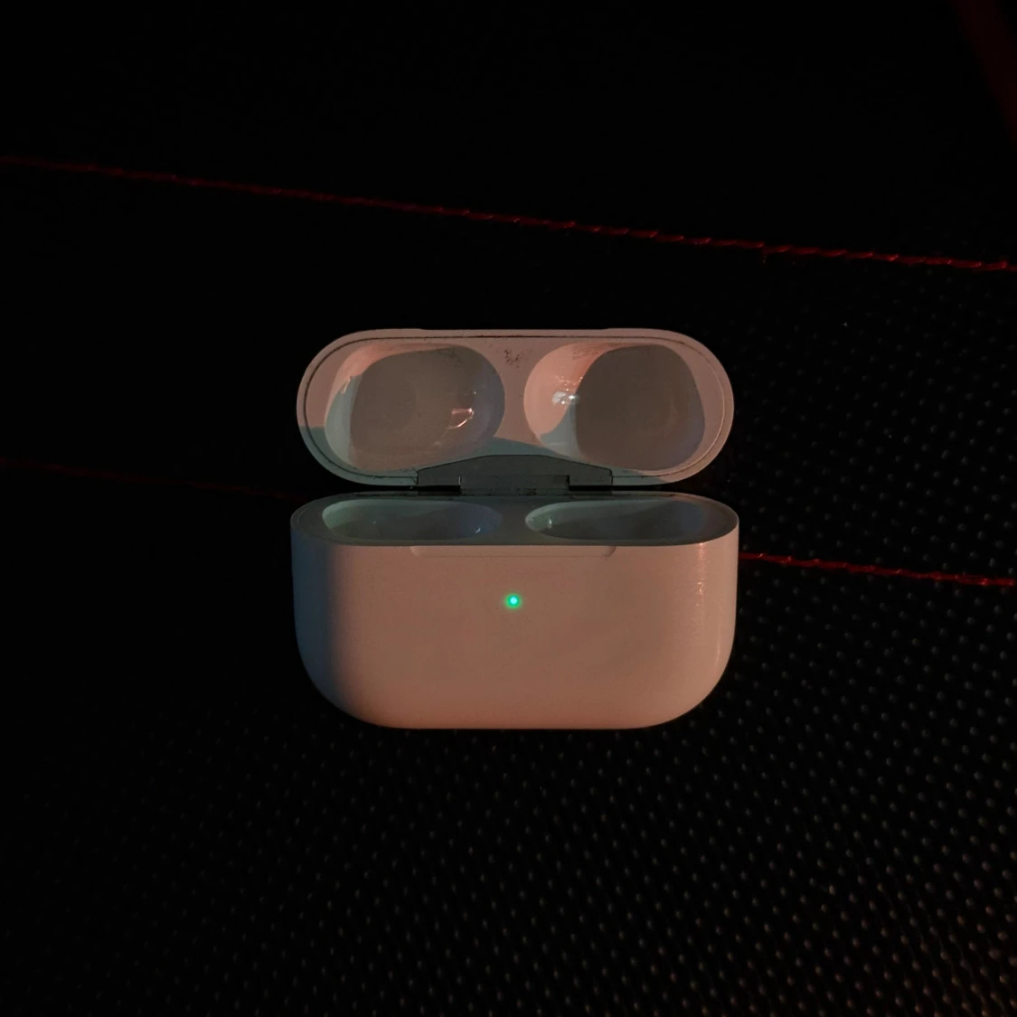 Apple AirPods Pro Ladeetui - 3