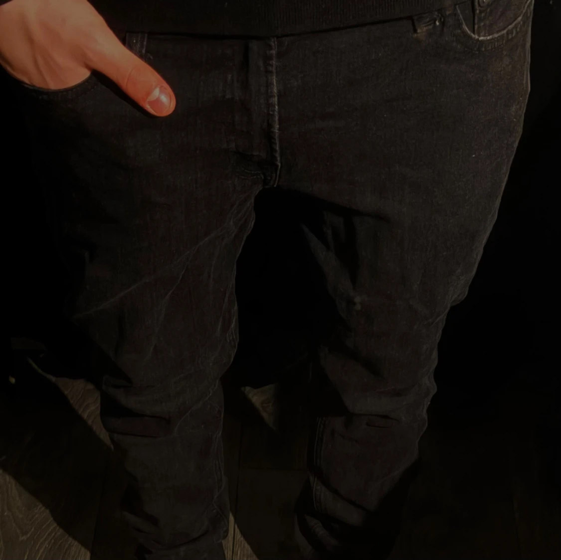 Svarta jeansbyxor i slim fit - 2