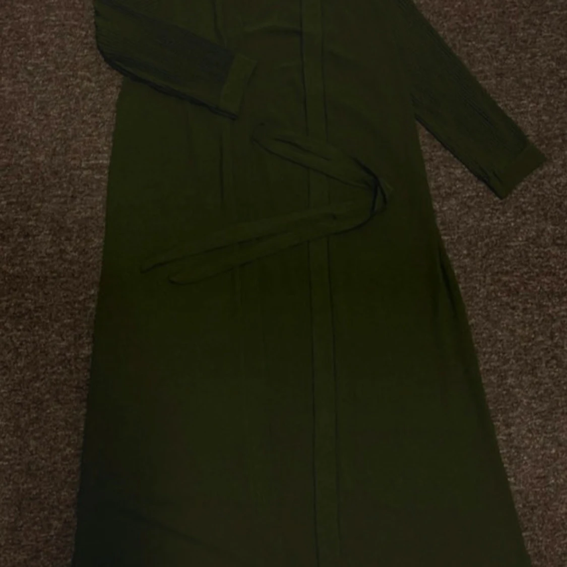 Olivgrön långklänning/cardigan med bälte