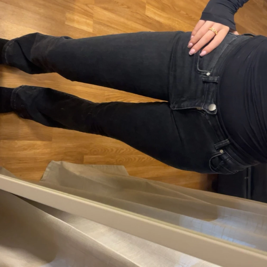 Svarta bootcut jeans