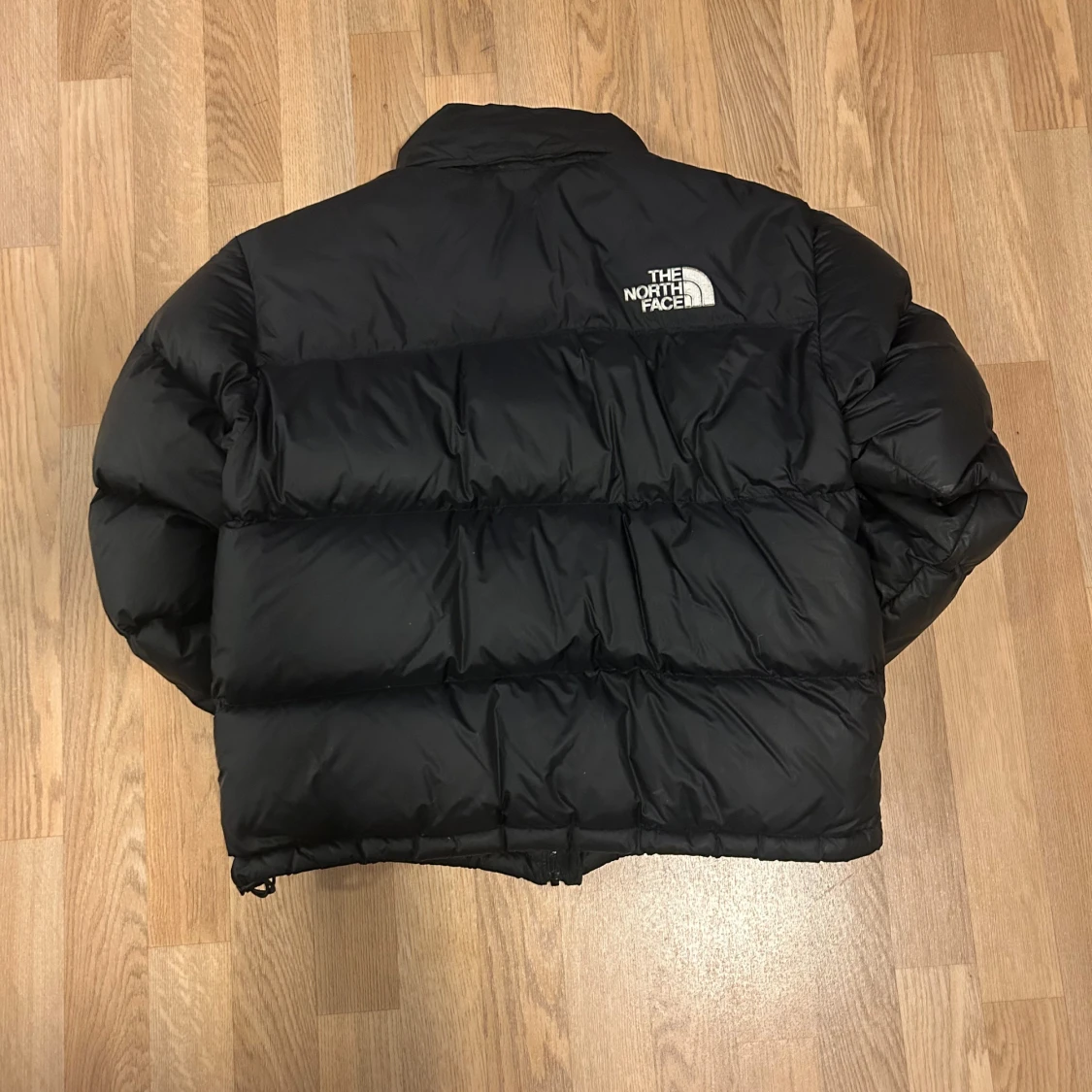 Svart pufferjacka från The North Face - 1