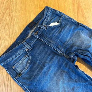 Tiger of Sweden jeans - Säljer jeans från Tiger of Sweden i modellen ”evolve”. 