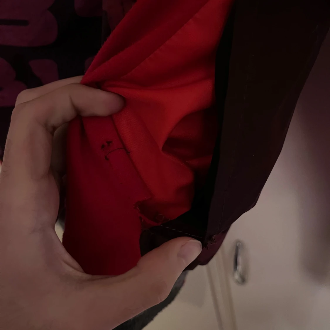 Röd bomberjacka med tryck - 3