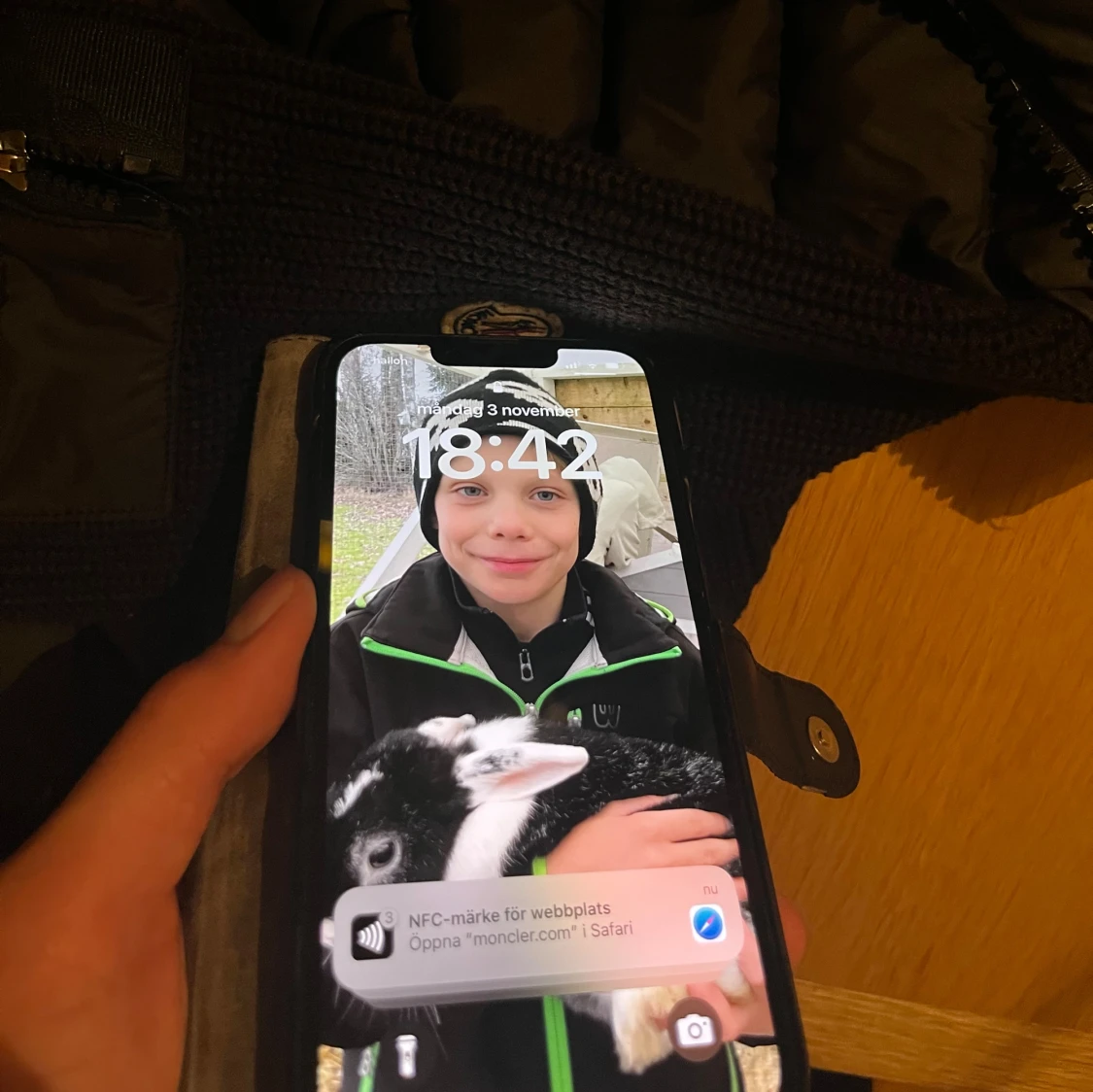 Svart hybridjacka från Moncler - 2