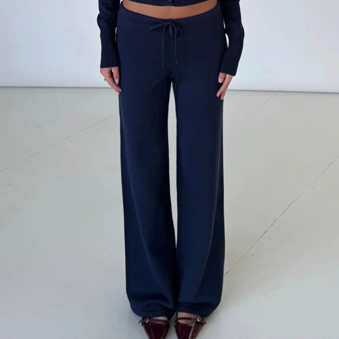 Mörkblå knit-byxor - 1