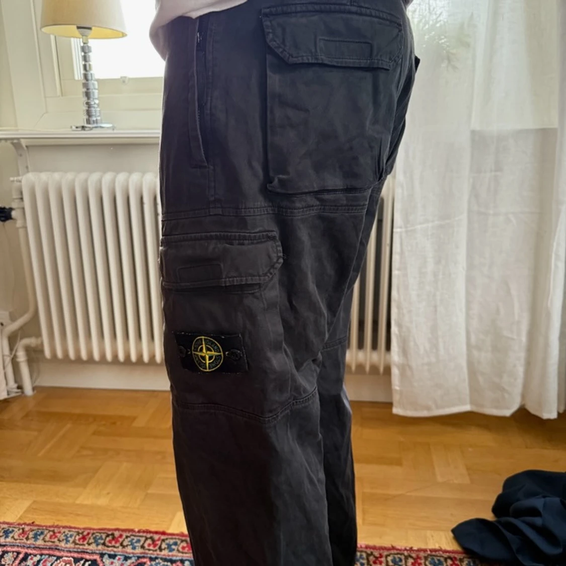 Svarta cargopants från Stone Island - 2
