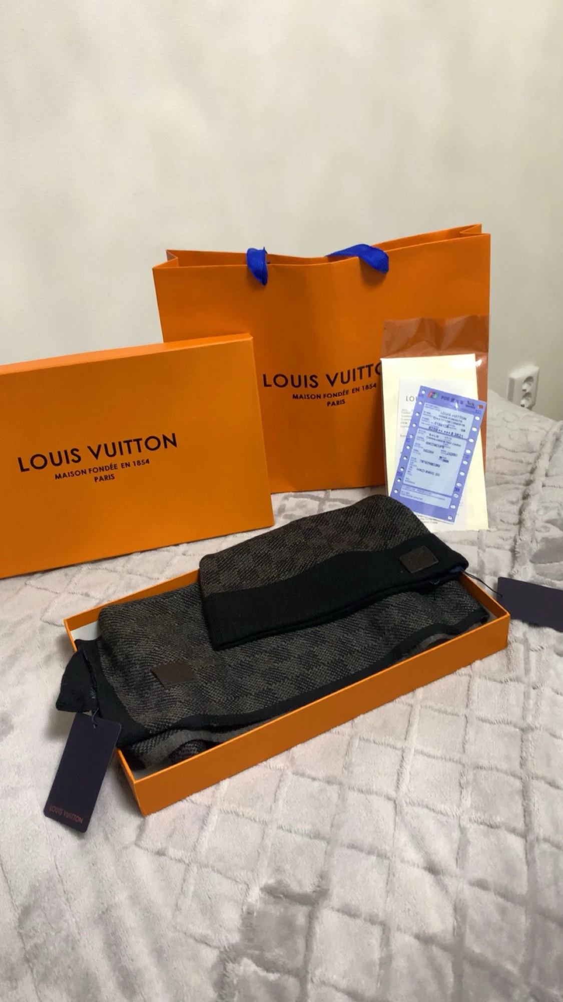 Louis Vuitton mörkgrå rutig halsduk