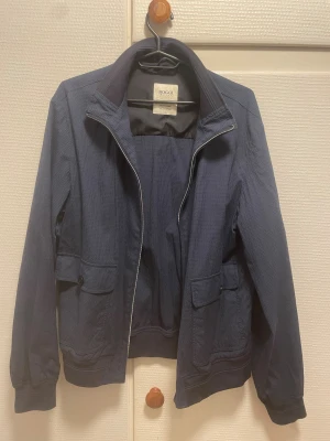 Blå overshirt ifrån Boggi Milano - Blå overshirt ifrån Boggi Milano, pris kan diskuteras