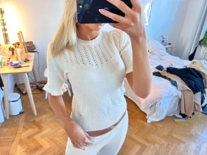 Stickad tshirt  - jöttesöt 