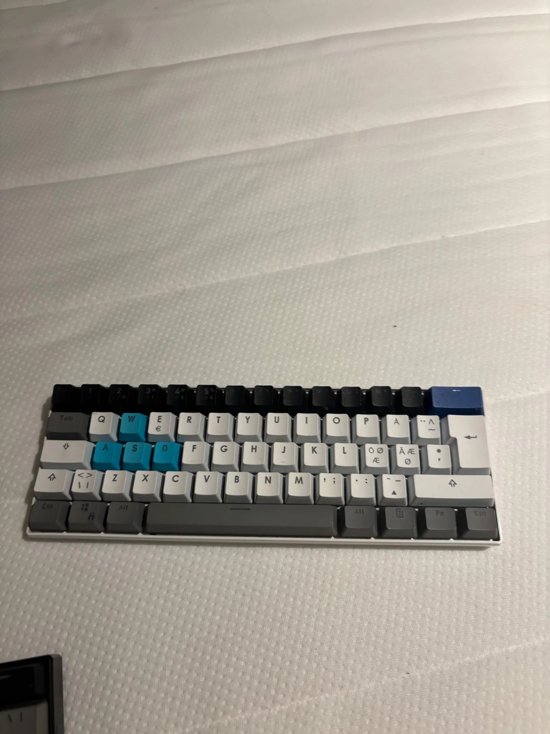 Mekaniskt tangentbord 60%