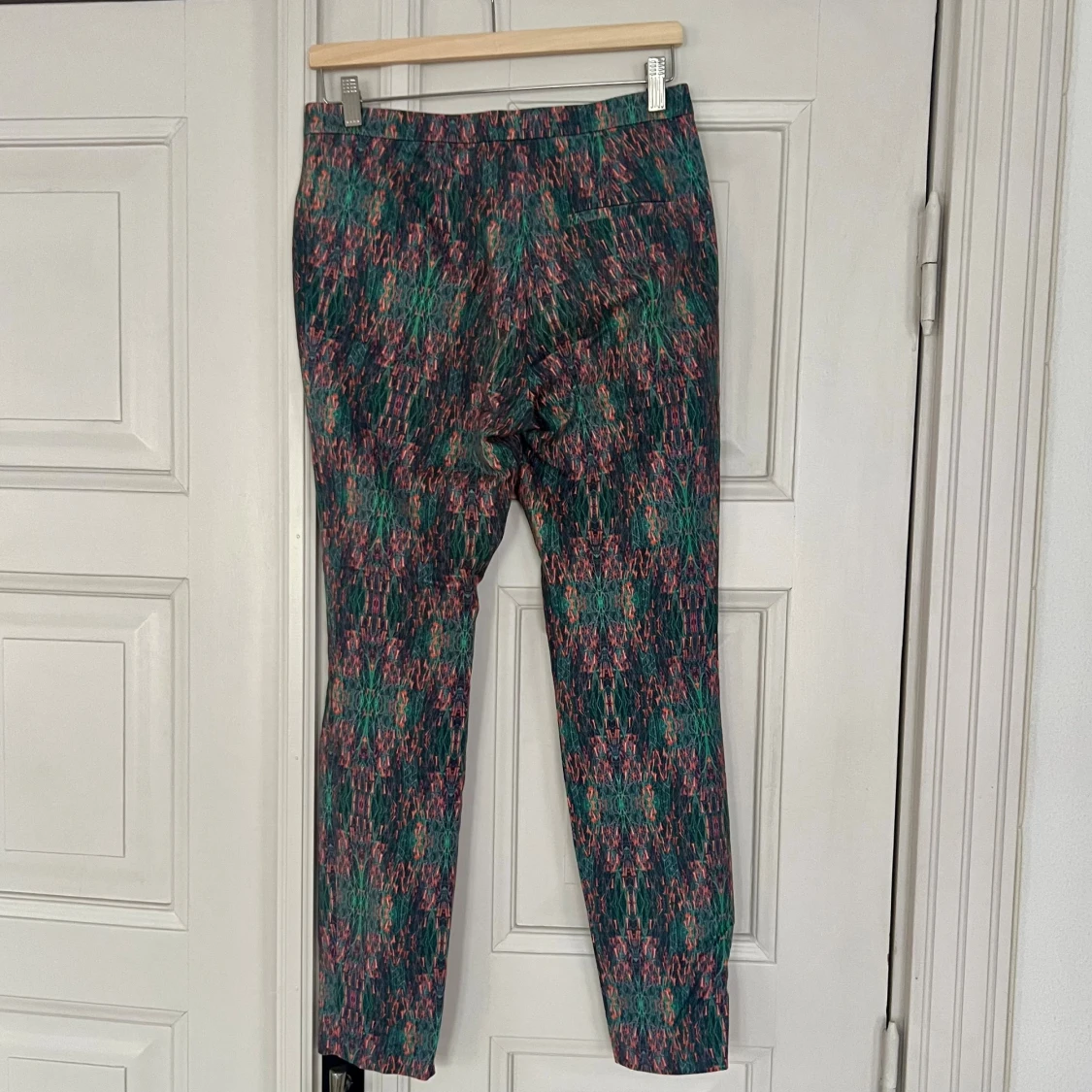 Mönstrade byxor från COS - 2