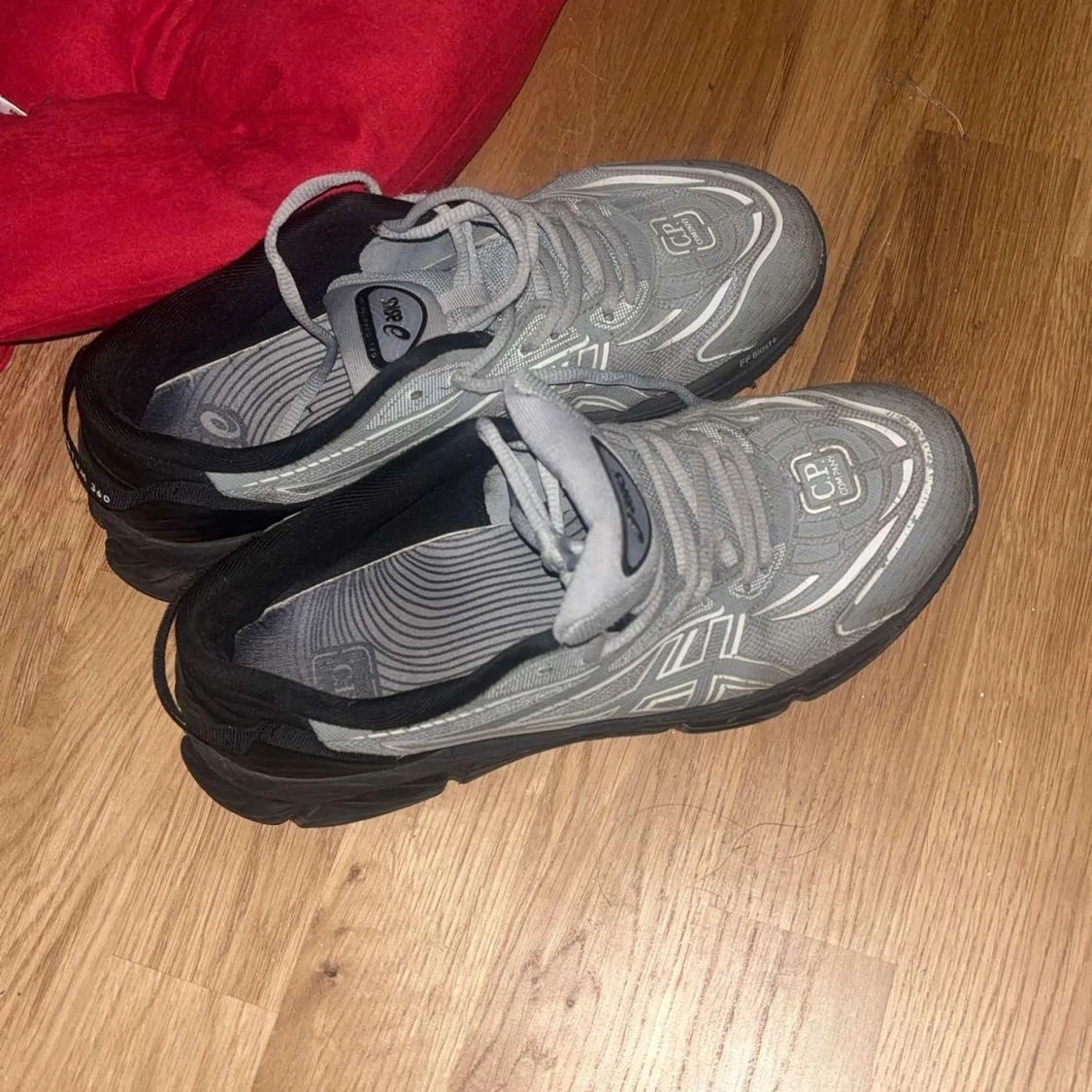 Grå Asics x CP Company sneakers
