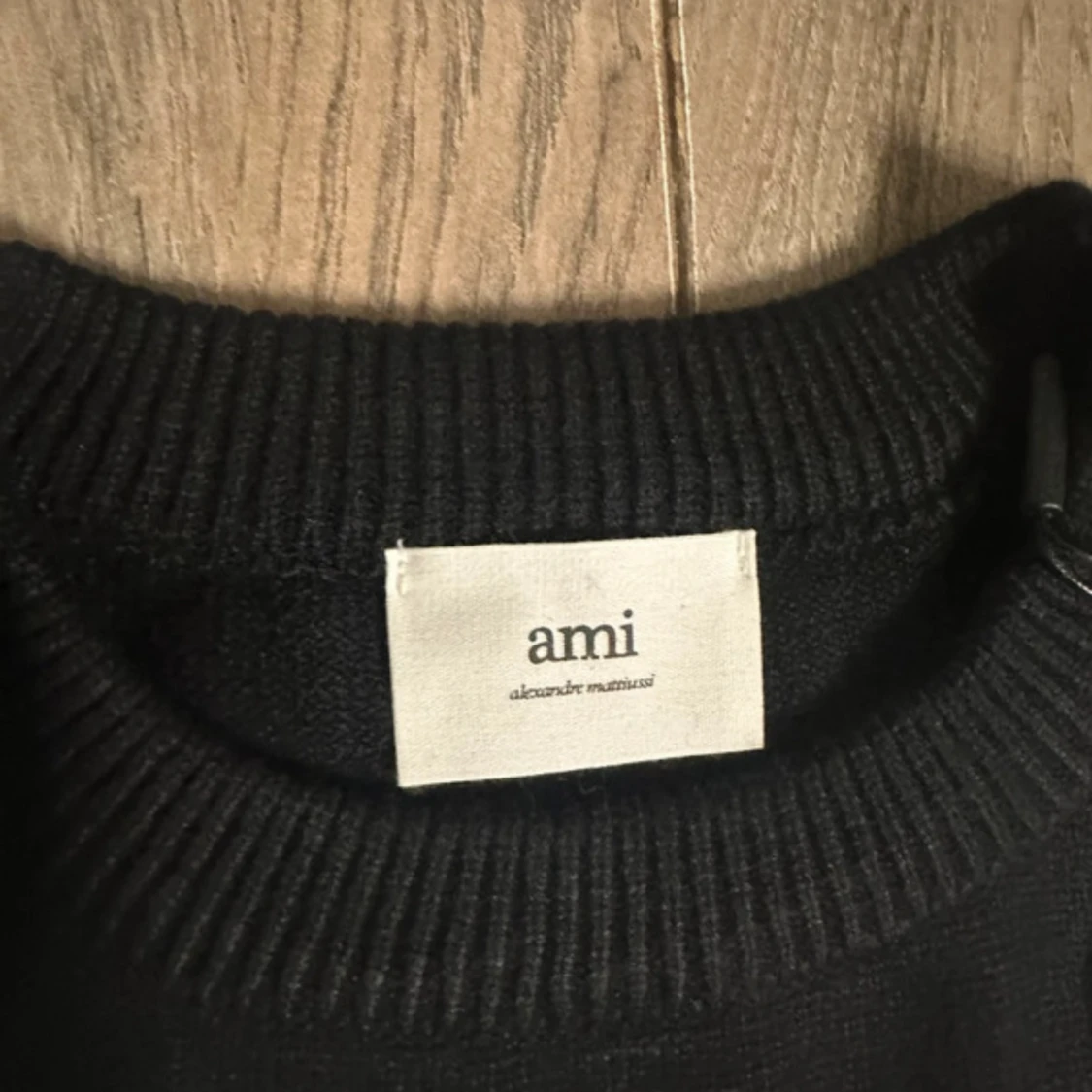 Svart stickad tröja från Ami - 2